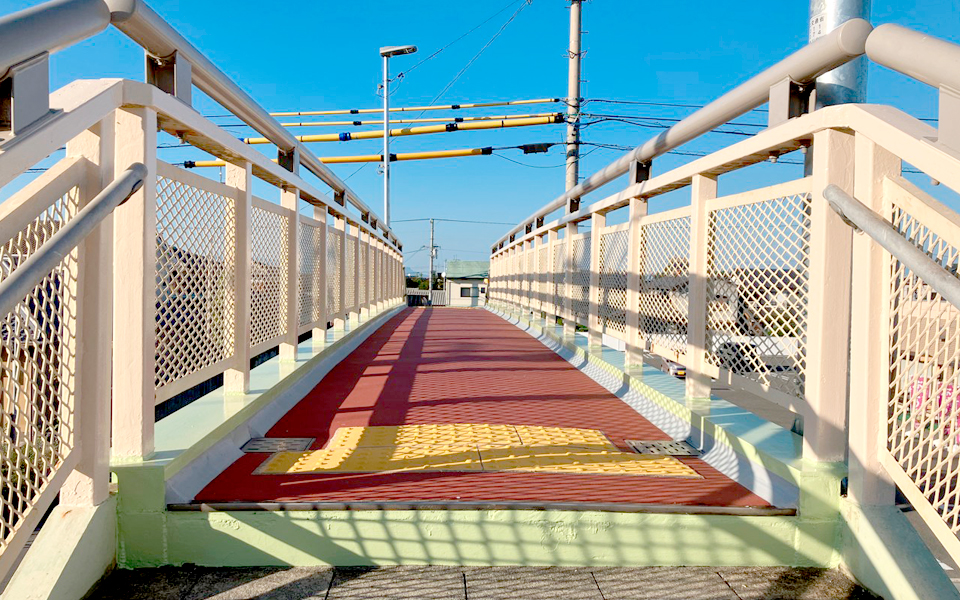 横断歩道橋工事